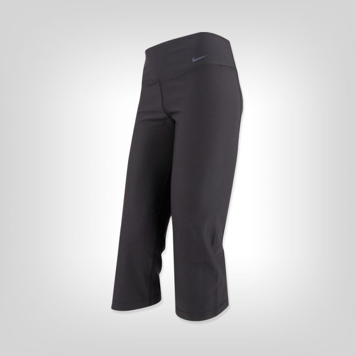 Nike Dry Training Capri Pant in Black for Women